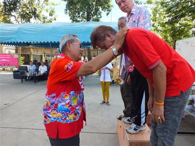 ภาพบรรยากาศแข่งขันกีฬาสีผู้สูงอายุ และสืบสานประเพณีไทย