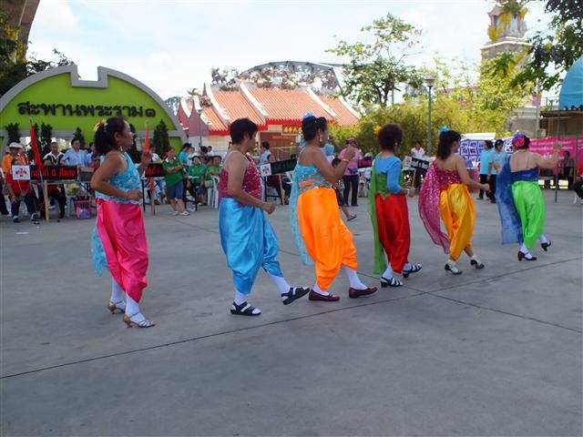 ภาพบรรยากาศแข่งขันกีฬาสีผู้สูงอายุ และสืบสานประเพณีไทย