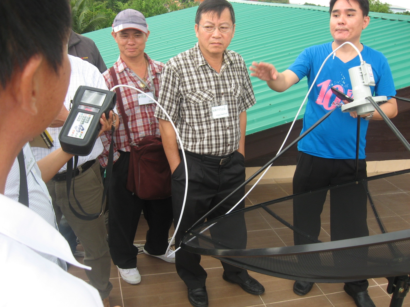 ศึกษาดูงานต้นแบบการทำธุรกิจ(กล้องวงจรปิดและจานดาวเทียม)