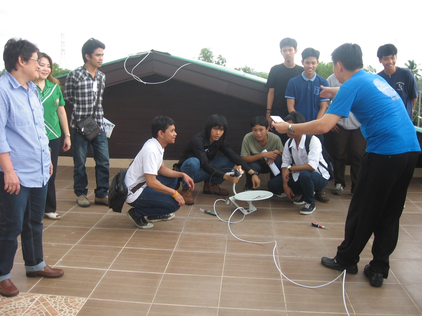 ศึกษาดูงานต้นแบบการทำธุรกิจ(กล้องวงจรปิดและจานดาวเทียม)