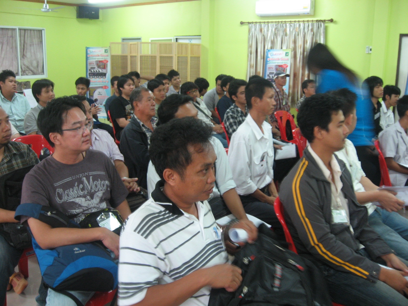ศึกษาดูงานต้นแบบการทำธุรกิจ(กล้องวงจรปิดและจานดาวเทียม)